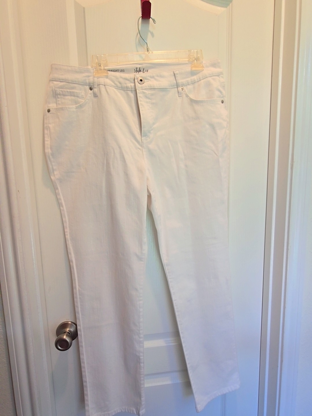 Style & Co. White Women's Straight-Leg Jeans